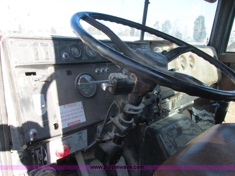 image for item AN9131 1989 International Paystar 5000 mixer truck