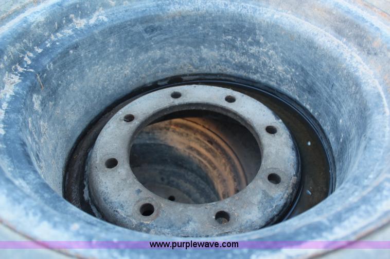 image for item AU9787 (6) 38x18.00-20 tires