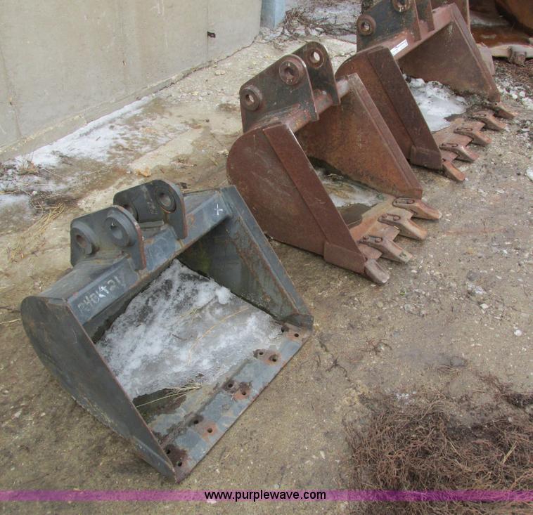 image for item AY9730 (3) Bobcat 331 buckets