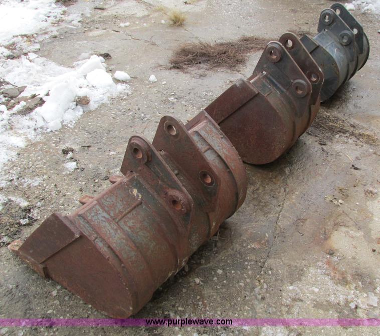 image for item AY9730 (3) Bobcat 331 buckets