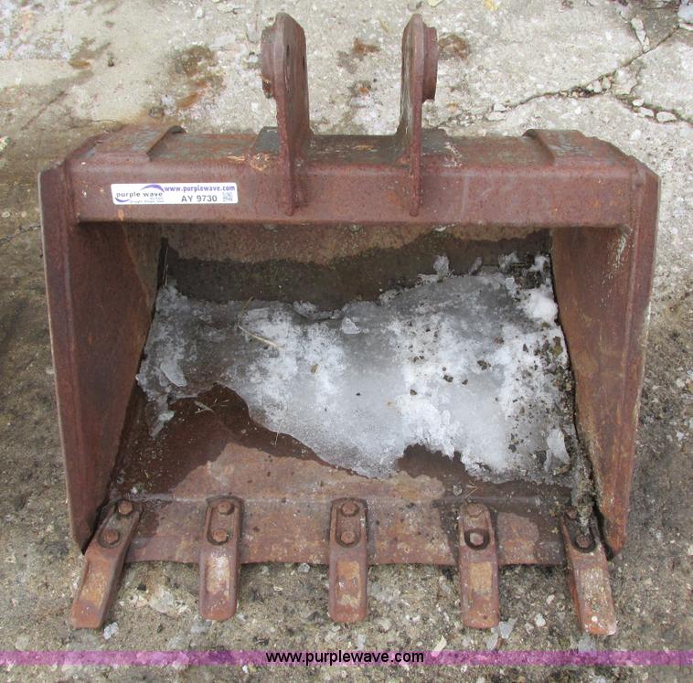 image for item AY9730 (3) Bobcat 331 buckets