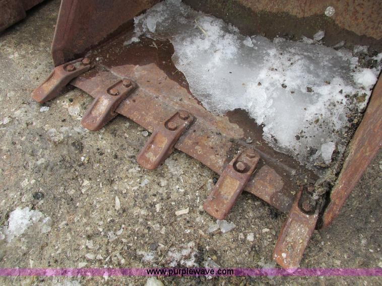 image for item AY9730 (3) Bobcat 331 buckets