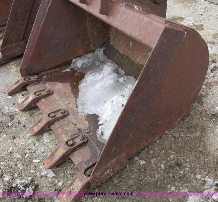 image for item AY9730 (3) Bobcat 331 buckets