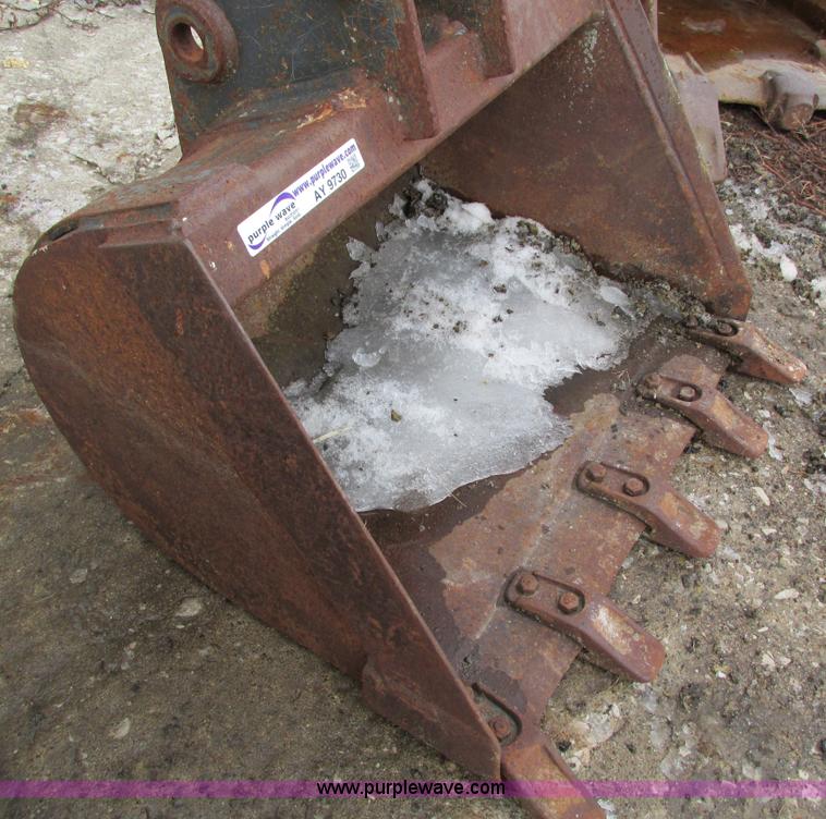 image for item AY9730 (3) Bobcat 331 buckets