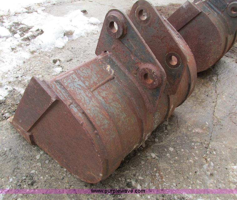 image for item AY9730 (3) Bobcat 331 buckets