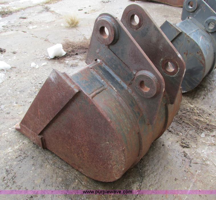 image for item AY9730 (3) Bobcat 331 buckets