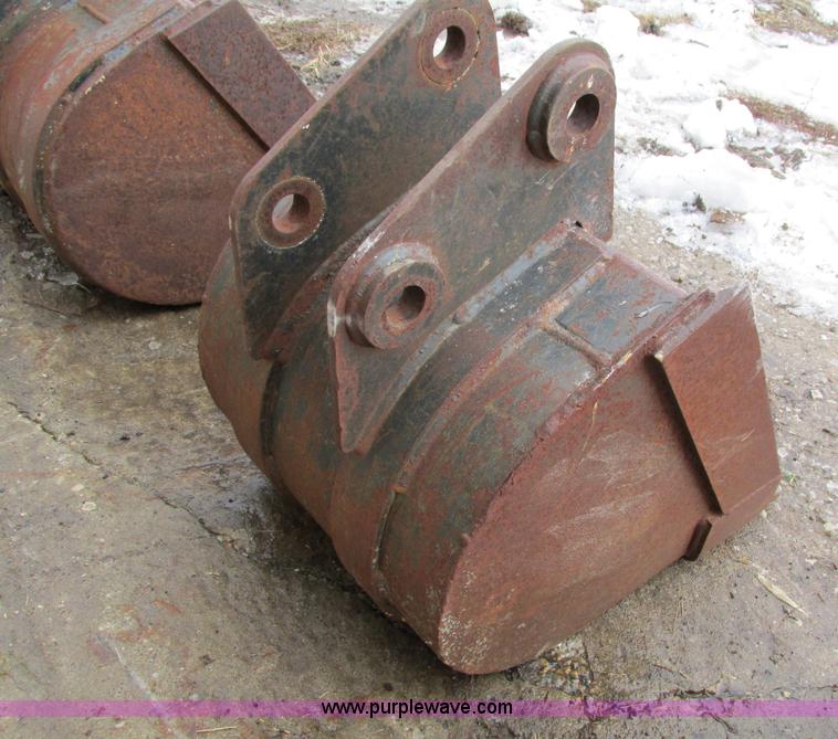 image for item AY9730 (3) Bobcat 331 buckets