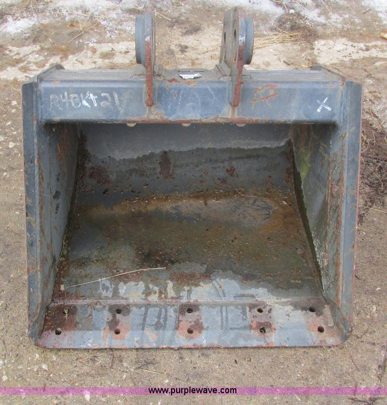 image for item AY9730 (3) Bobcat 331 buckets