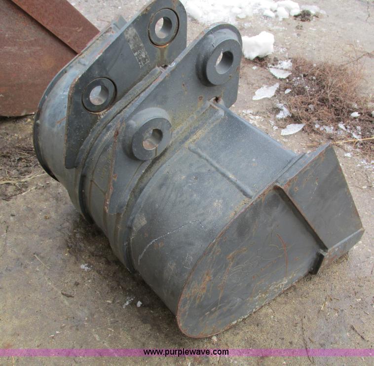 image for item AY9730 (3) Bobcat 331 buckets