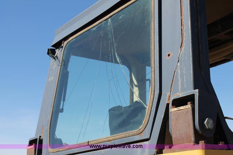 image for item C3717 1996 Komatsu D41E-3 dozer