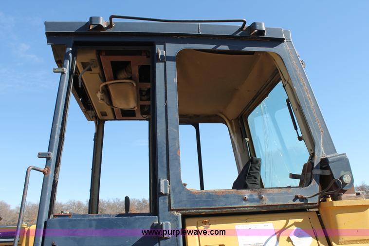 image for item C3717 1996 Komatsu D41E-3 dozer