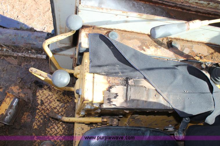 image for item C3717 1996 Komatsu D41E-3 dozer