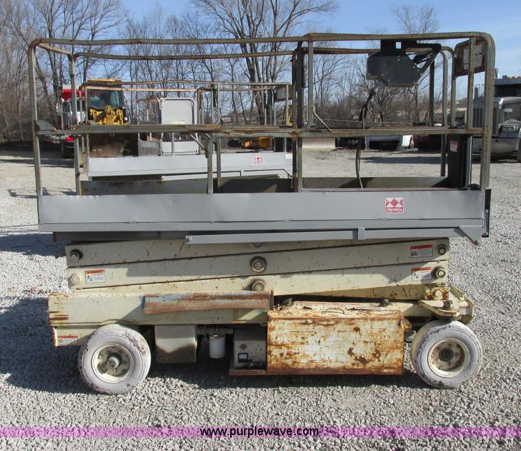 image for item F4849 Terex TS20 scissor lift