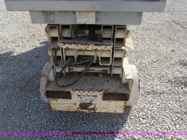 image for item F4850 Terex TS20 scissor lift