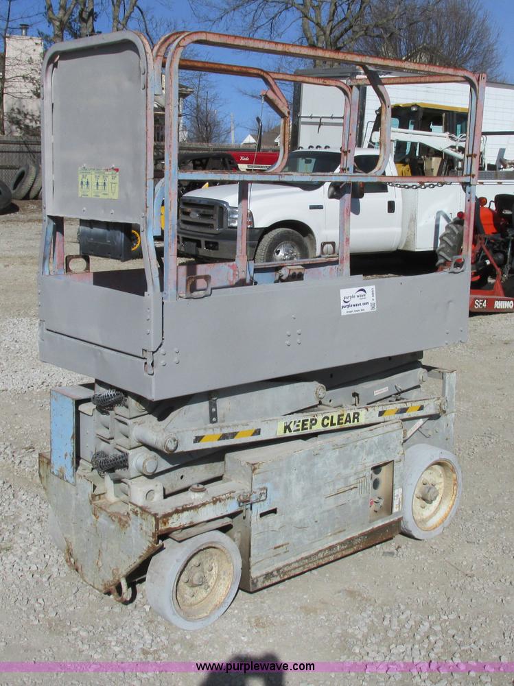 image for item F4851 Mec 193ZES scissor lift