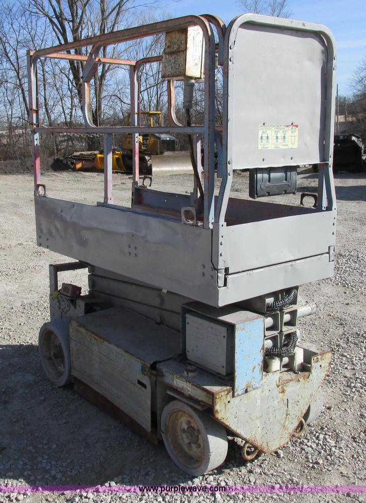 image for item F4851 Mec 193ZES scissor lift