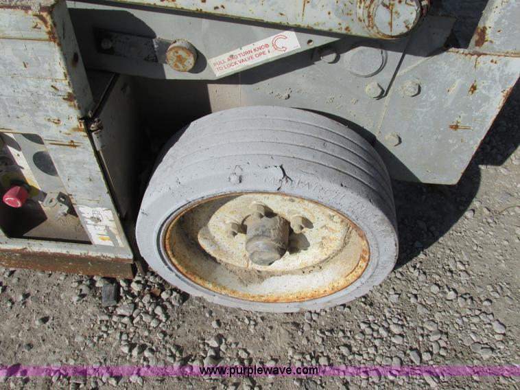 image for item F4851 Mec 193ZES scissor lift