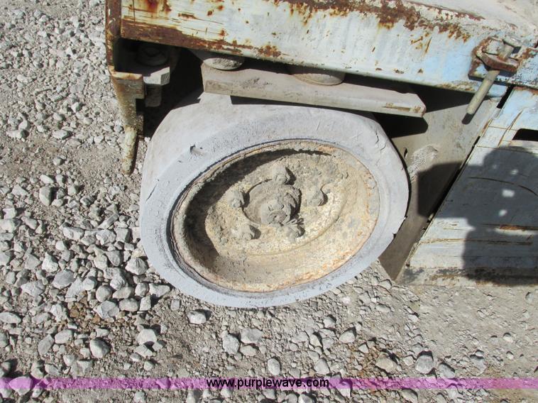 image for item F4851 Mec 193ZES scissor lift