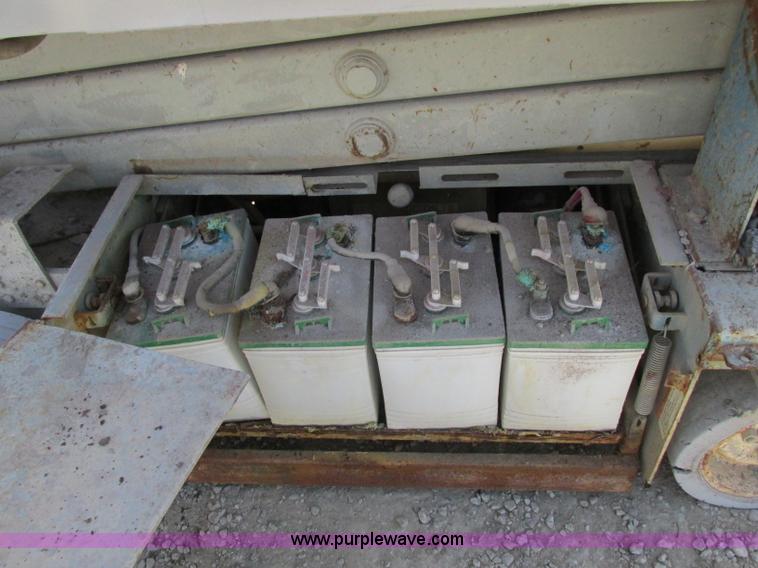 image for item F4851 Mec 193ZES scissor lift