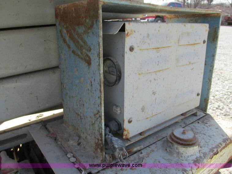 image for item F4851 Mec 193ZES scissor lift