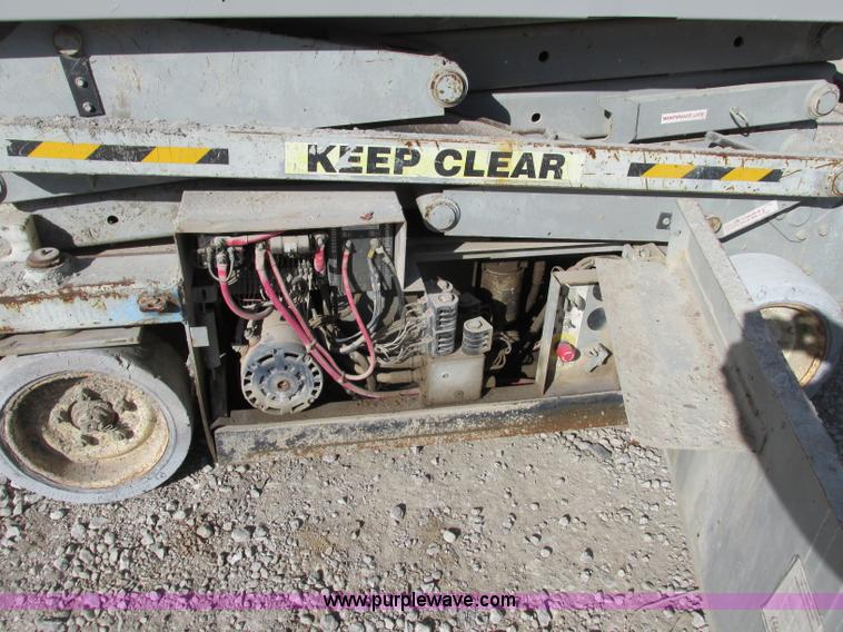 image for item F4851 Mec 193ZES scissor lift