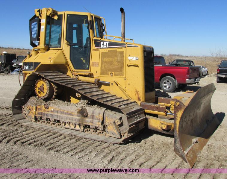 image for item F4853 2004 Caterpillar D5N LGP dozer