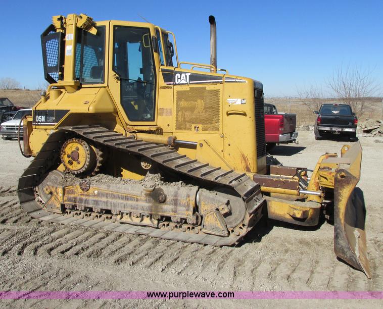 image for item F4853 2004 Caterpillar D5N LGP dozer
