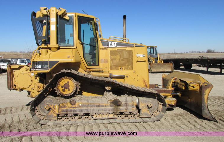image for item F4853 2004 Caterpillar D5N LGP dozer