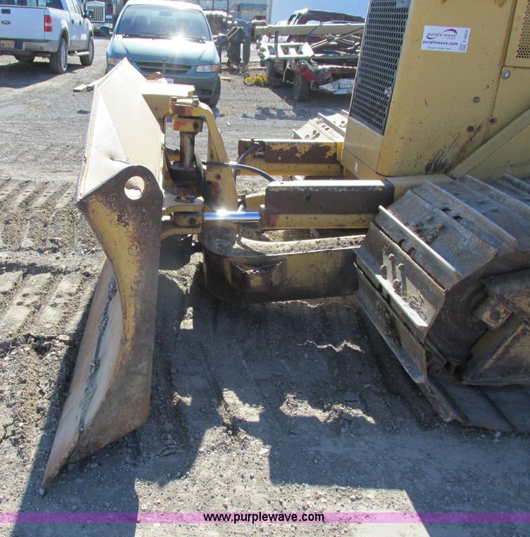 image for item F4853 2004 Caterpillar D5N LGP dozer