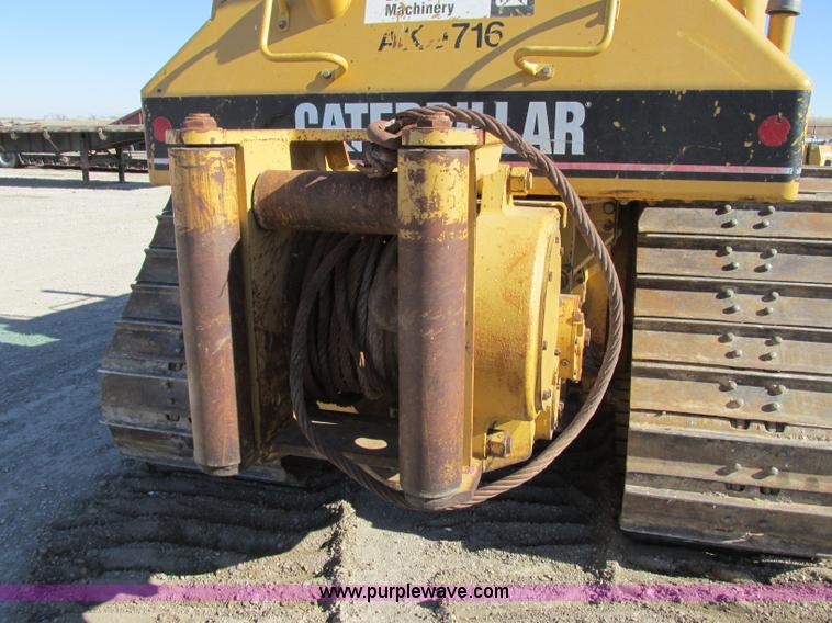 image for item F4853 2004 Caterpillar D5N LGP dozer