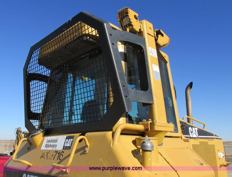 image for item F4853 2004 Caterpillar D5N LGP dozer