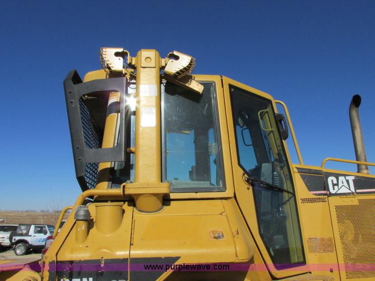 image for item F4853 2004 Caterpillar D5N LGP dozer