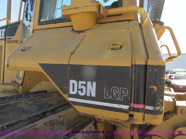 image for item F4853 2004 Caterpillar D5N LGP dozer
