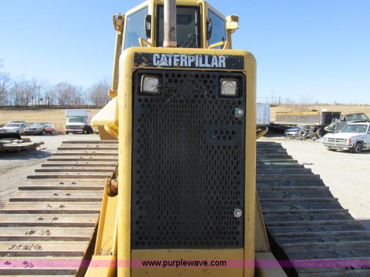 image for item F4853 2004 Caterpillar D5N LGP dozer