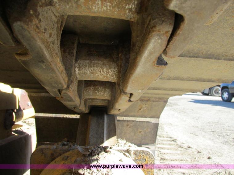 image for item F4853 2004 Caterpillar D5N LGP dozer