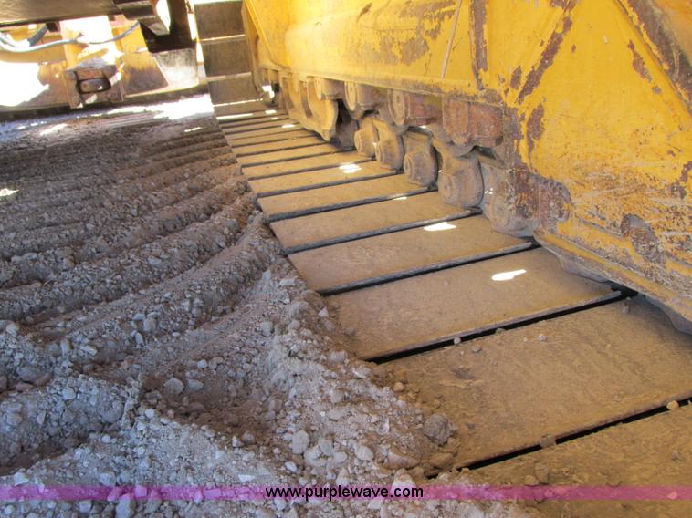 image for item F4853 2004 Caterpillar D5N LGP dozer