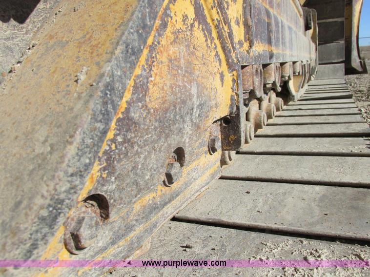 image for item F4853 2004 Caterpillar D5N LGP dozer