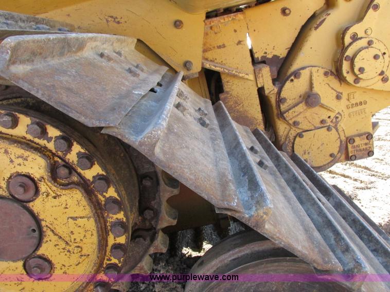 image for item F4853 2004 Caterpillar D5N LGP dozer
