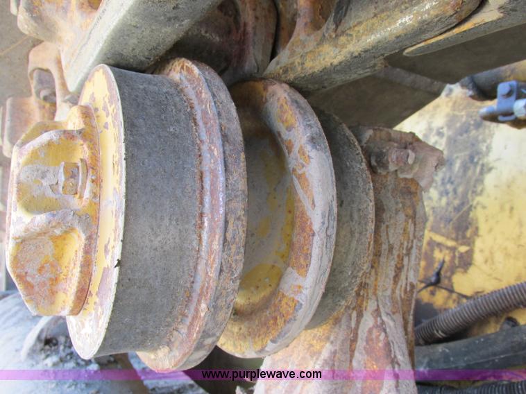 image for item F4853 2004 Caterpillar D5N LGP dozer