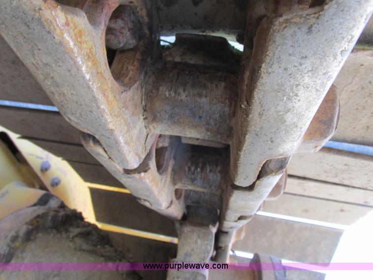 image for item F4853 2004 Caterpillar D5N LGP dozer