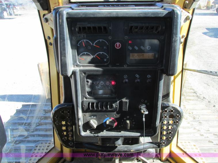 image for item F4853 2004 Caterpillar D5N LGP dozer