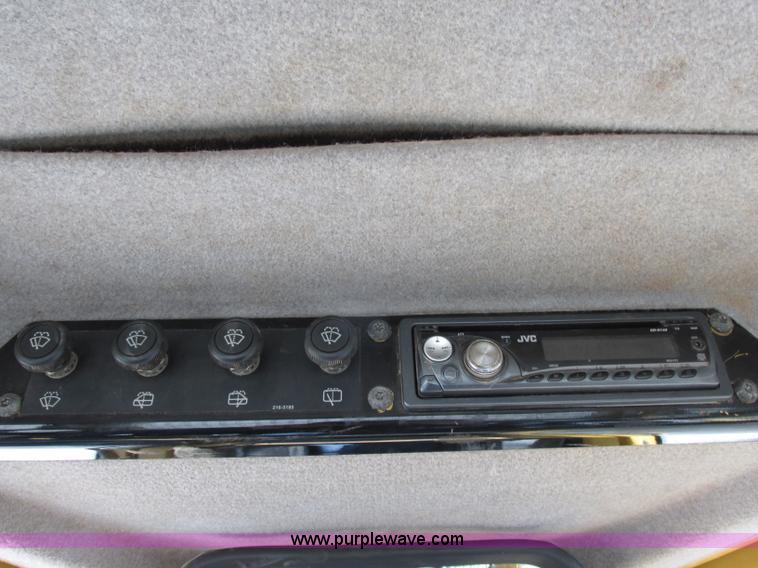 image for item F4853 2004 Caterpillar D5N LGP dozer