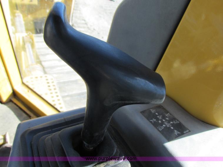 image for item F4853 2004 Caterpillar D5N LGP dozer