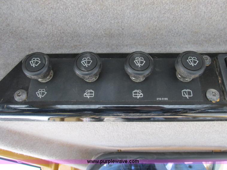 image for item F4853 2004 Caterpillar D5N LGP dozer