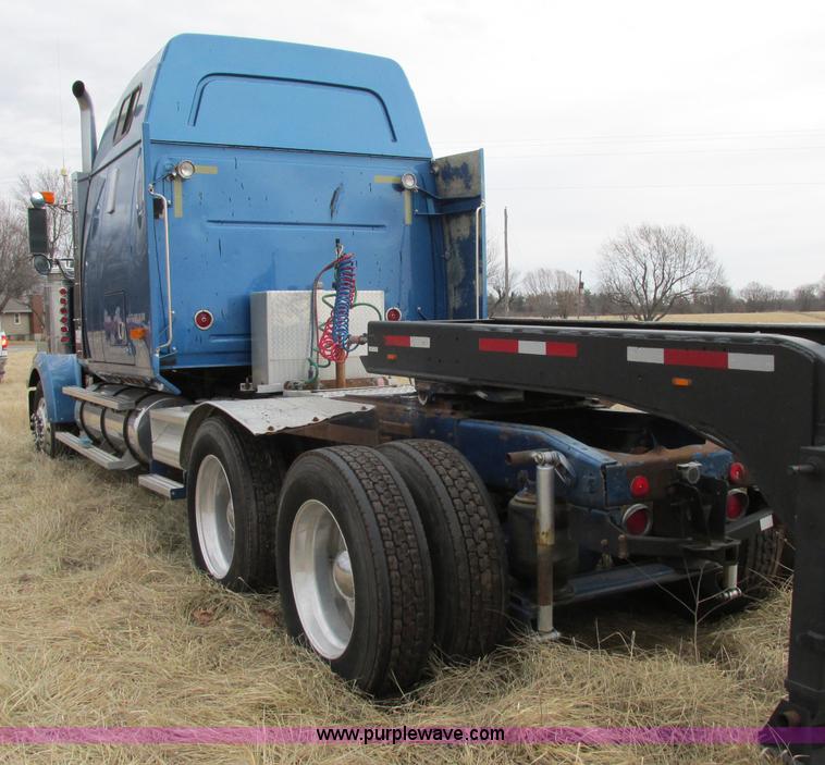 image for item F4854 1998 Western Star 4964EX semi truck
