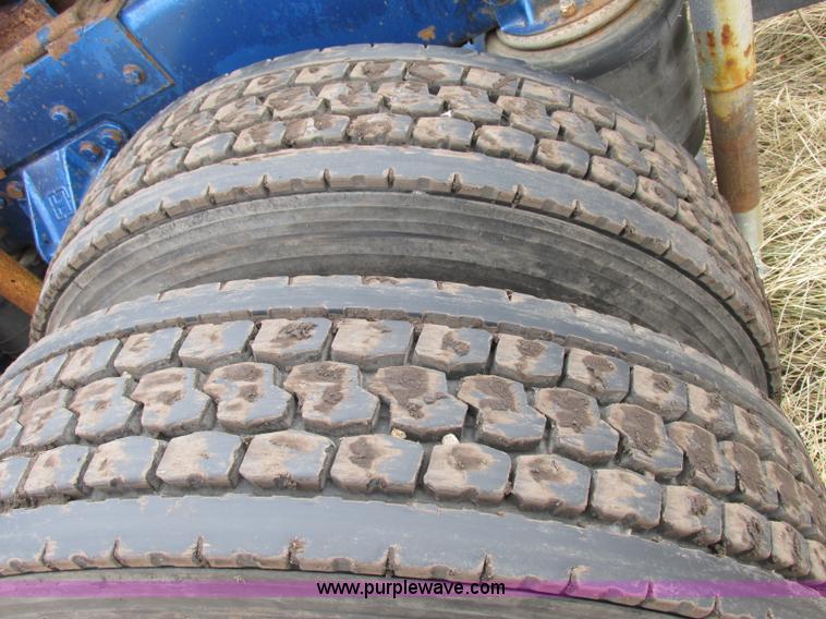 image for item F4854 1998 Western Star 4964EX semi truck