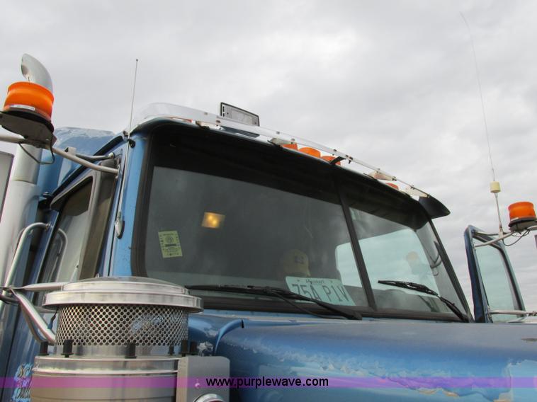 image for item F4854 1998 Western Star 4964EX semi truck