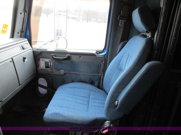 image for item F4854 1998 Western Star 4964EX semi truck