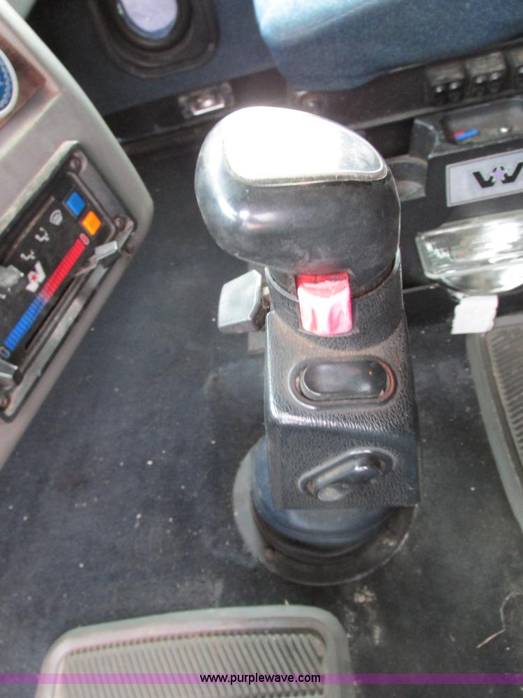 image for item F4854 1998 Western Star 4964EX semi truck