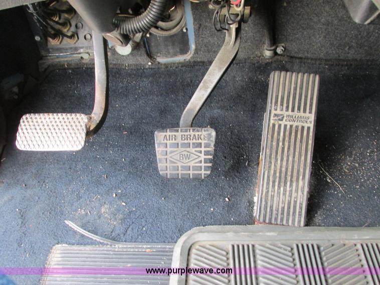 image for item F4854 1998 Western Star 4964EX semi truck